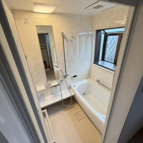 山之上5丁目庭付き戸建ての浴室