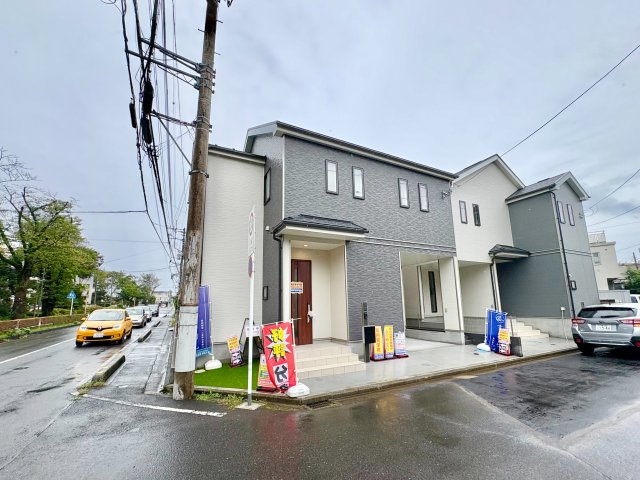 《仲介手数料半額》所沢弥生町2期　全2棟　B号棟の前面道路含む現地写真