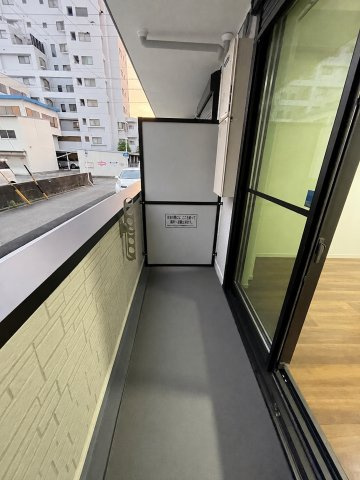 名古屋市中村区亀島１丁目のアパートのバルコニー