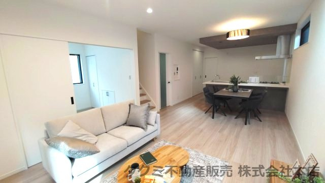 神戸市垂水区歌敷山　新築戸建ての居間・リビング