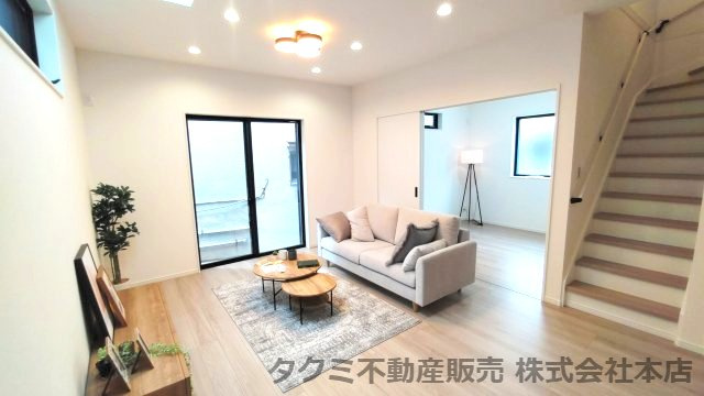 神戸市垂水区歌敷山　新築戸建ての居間・リビング
