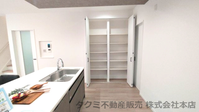 神戸市垂水区歌敷山　新築戸建てのキッチン