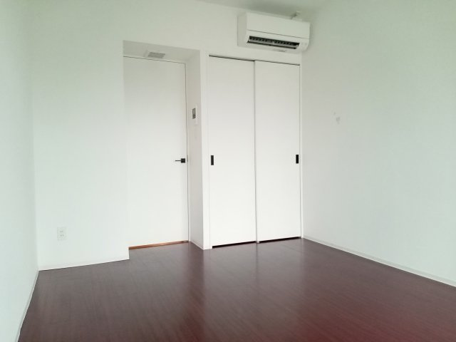 川崎市多摩区中野島３丁目の賃貸マンションの居間・リビング