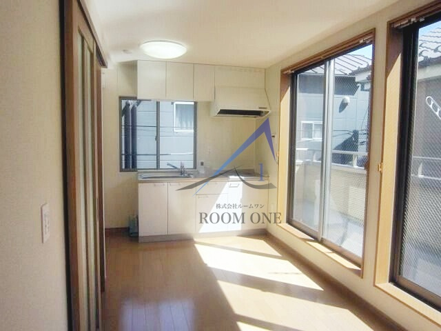 練馬区田柄2丁目戸建の居間・リビング|洋室のお部屋です。