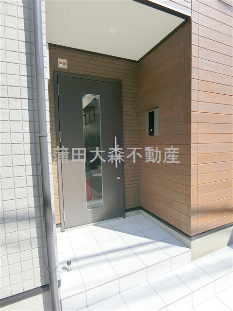 IXO M's HOUSE(イクシオエムズハウスのエントランス|TVモニター付オートロック宅配BOXメールBOX