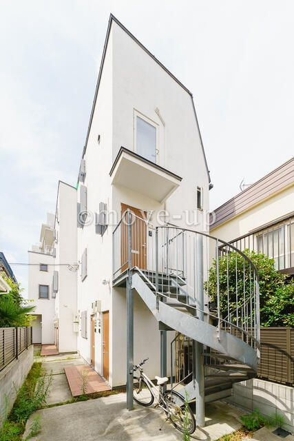 スパッツィオ南烏山の外観