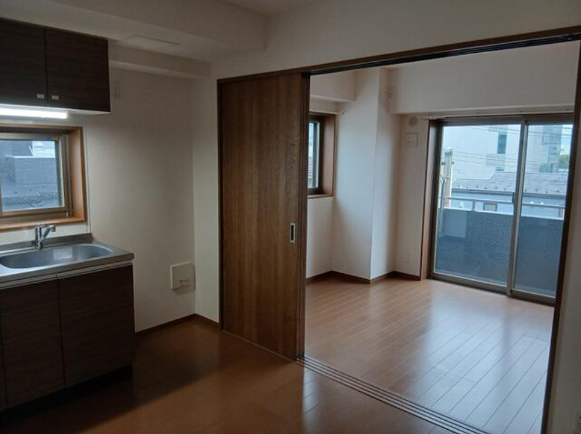 川崎市中原区苅宿の賃貸マンションの居間・リビング