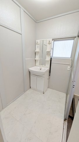 安東４丁目戸建公園下の洗面所