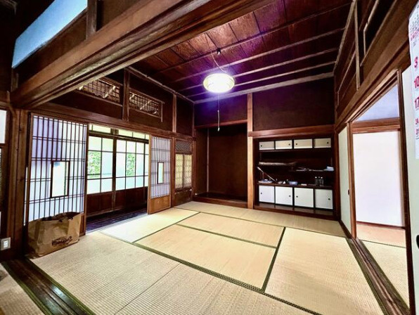 伊豆の国市 古き良き日本の風景をの和室