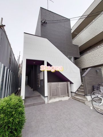 アストン大成のエントランス