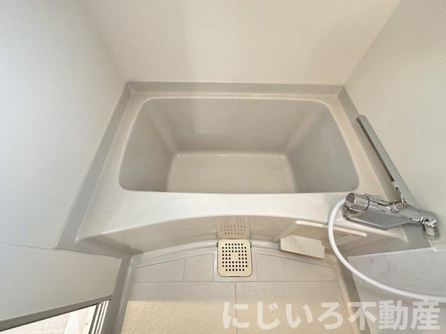 アゼリア松島の浴室