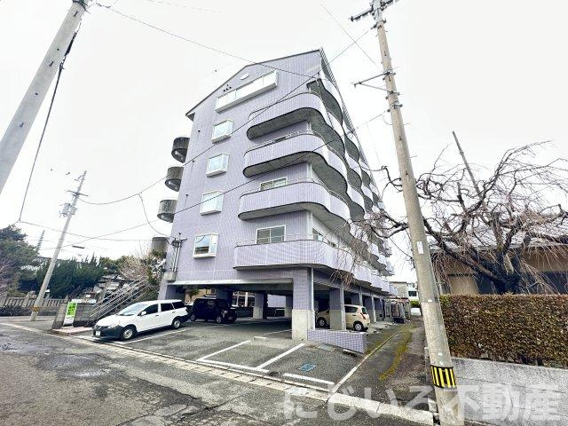 アゼリア松島の外観