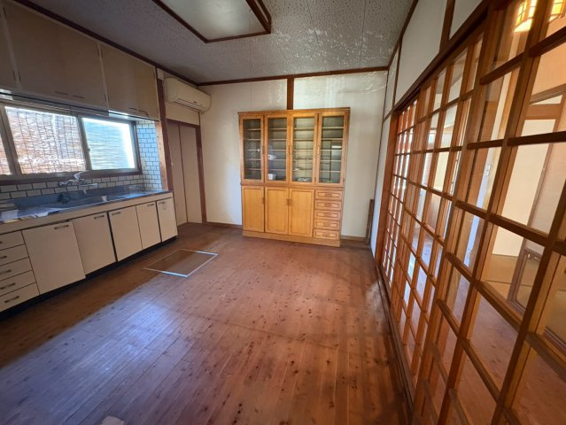 「木のぬくもりを感じる和の家」高知市新屋敷2丁目 2階建 ４DKのその他|キッチンを別の角度から☆