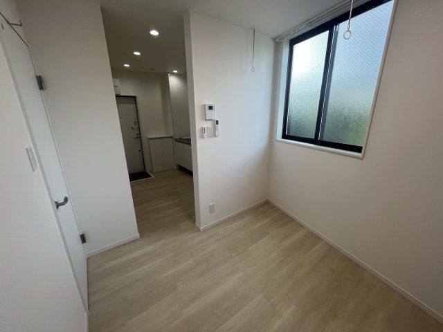 BASE三ツ沢下町の居間・リビング