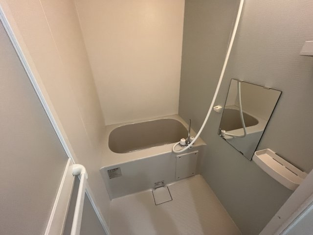 BASE三ツ沢下町の浴室
