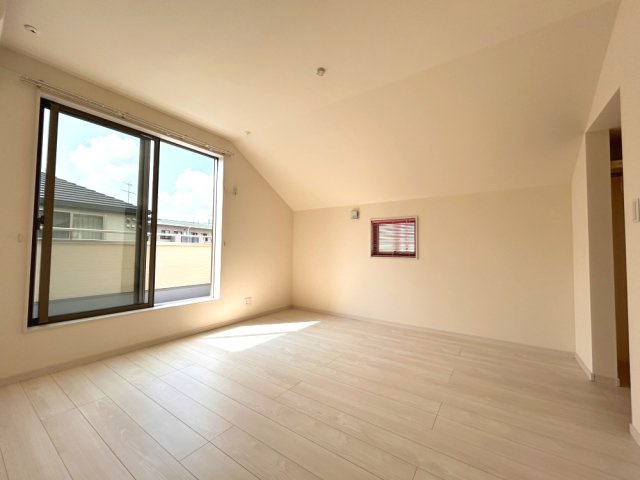 豊中市上野西３丁目 戸建ての洋室|洋室②