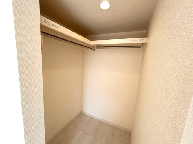 豊中市上野西３丁目 戸建ての収納|洋室②ウォークインクローゼット