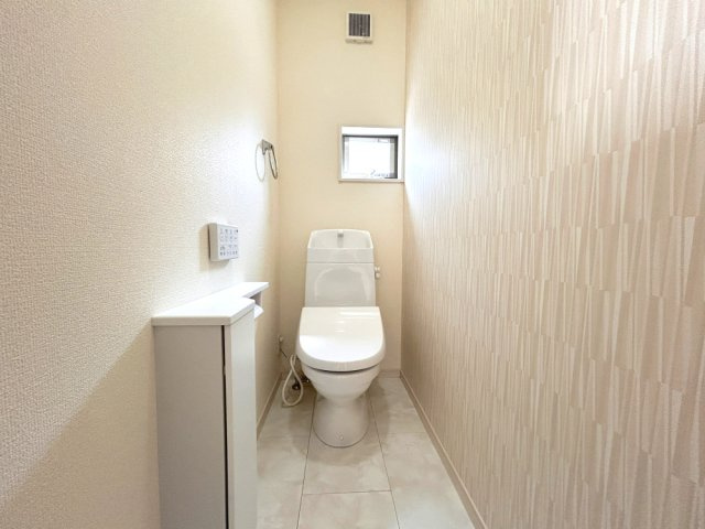 豊中市上野西３丁目 戸建てのトイレ|２階トイレ