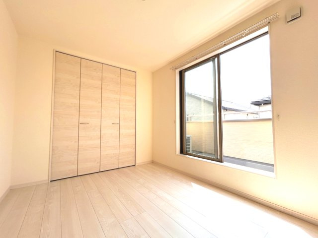豊中市上野西３丁目 戸建ての洋室|洋室③