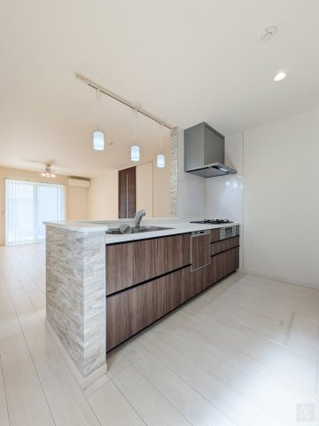 豊中市上野西３丁目 戸建てのキッチン|LDKは広々約18.0帖