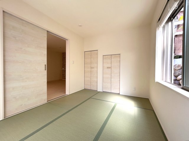 豊中市上野西３丁目 戸建ての和室|採光良好です