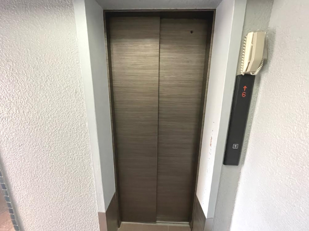真砂マンション(マサゴマンション)のエントランス