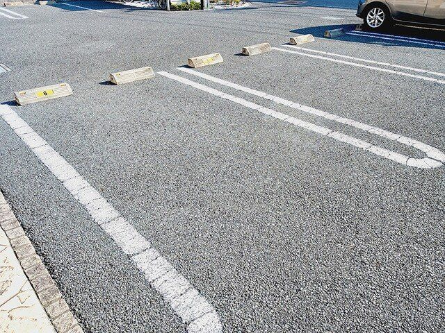 フレーシュの駐車場