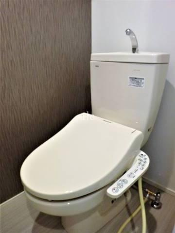 ハーモニーテラス堀ノ内Ⅱのトイレ|落ち着いた色調のトイレです　敷金、礼金0，