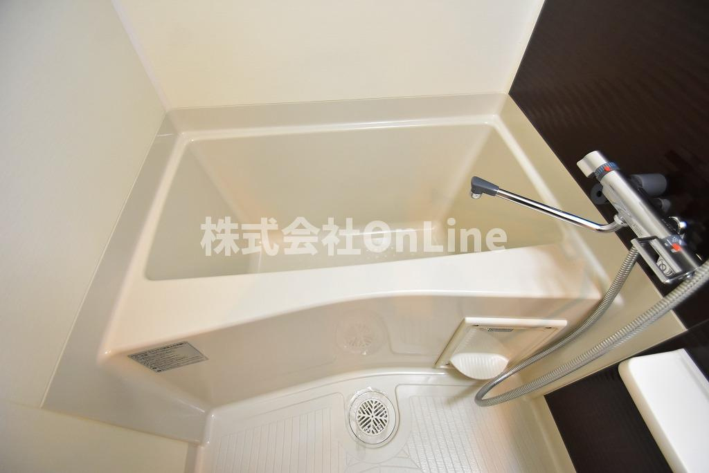 Luxe布施駅前の浴室
