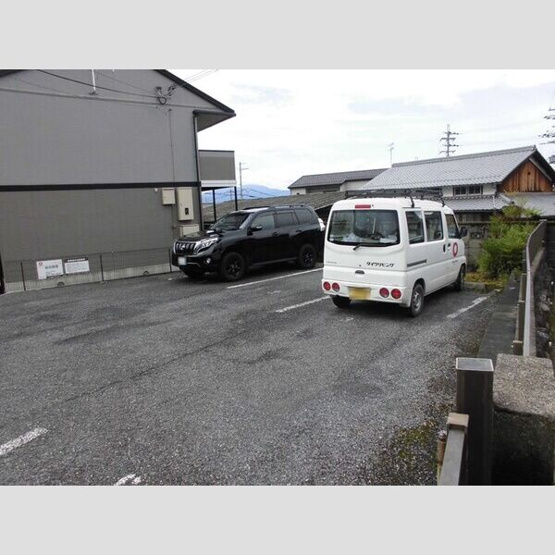 【駐車場】 | ブライトソレム5 | 駐車場の様子です。