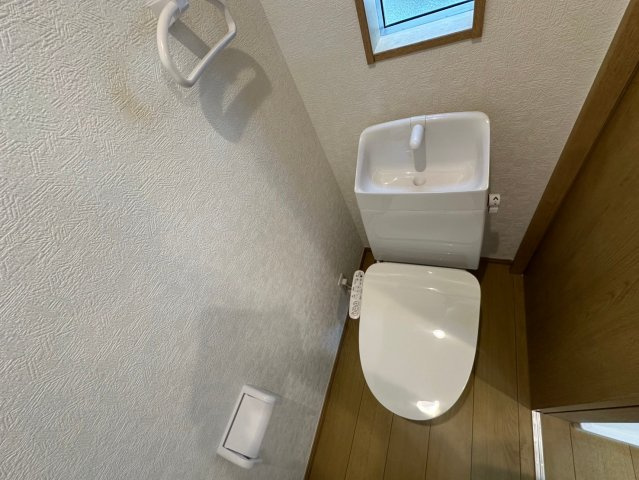 Patio芝下のトイレ