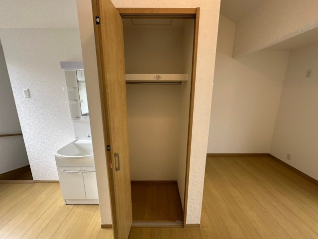 Patio芝下の収納