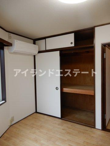 ドマーニ東が丘　角部屋　バストイレ別　1フロア2住戸の収納