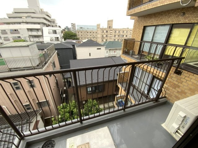 ライオンズマンション大山氷川町のバルコニー