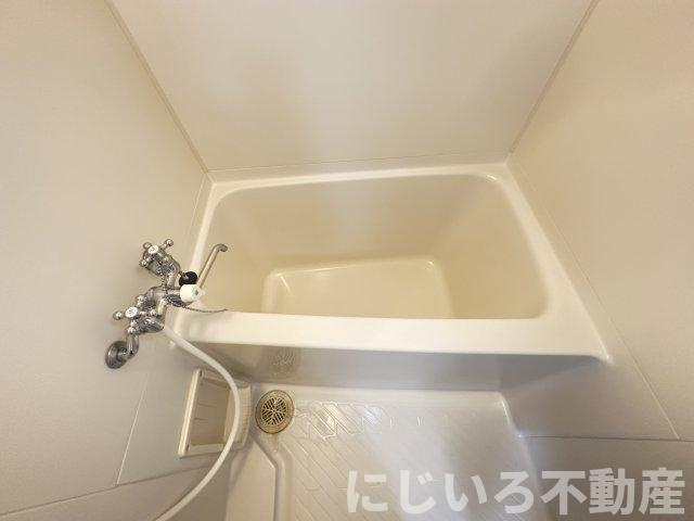 メゾンアクアマリンの浴室