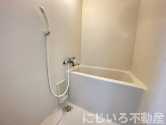 メゾンアクアマリンの浴室