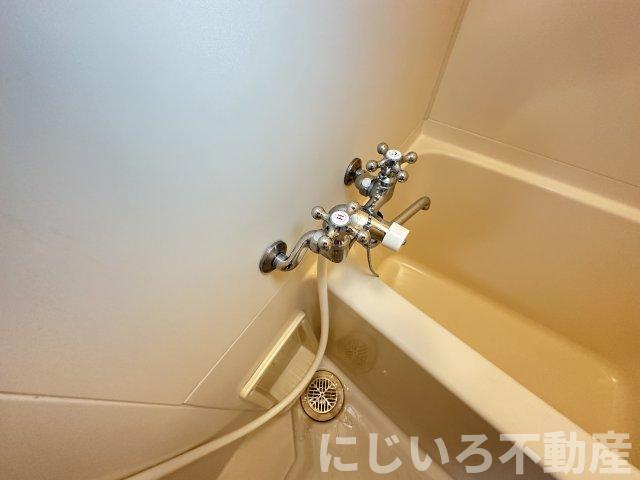 メゾンアクアマリンの浴室