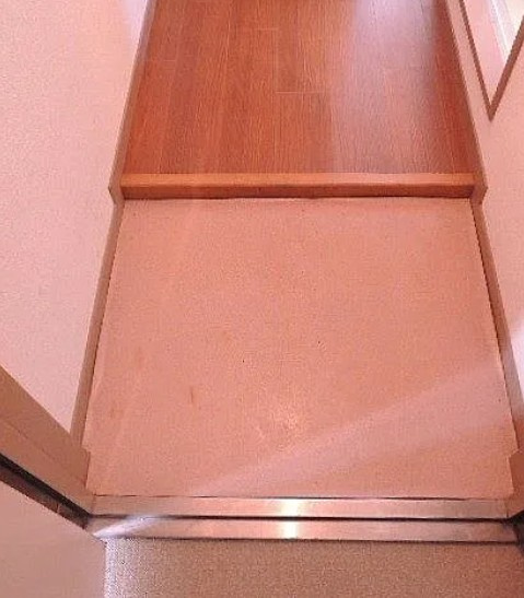 カースル三ノ輪　Ａ棟の玄関
