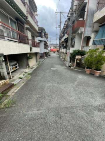 枚方市須山町の前面道路含む現地写真|前面道路約4.8ｍ