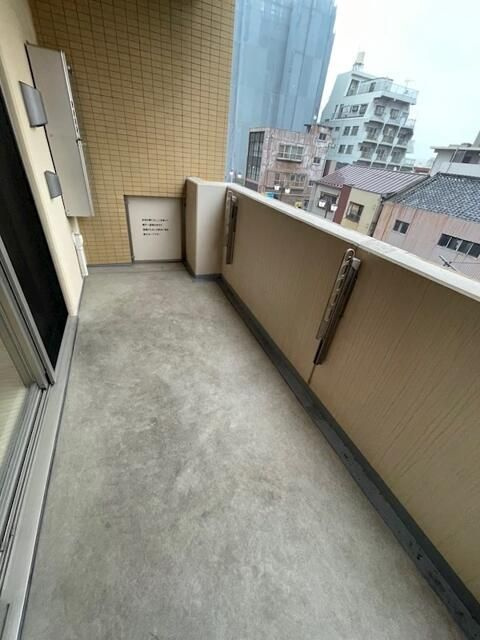 レジディア町屋のバルコニー