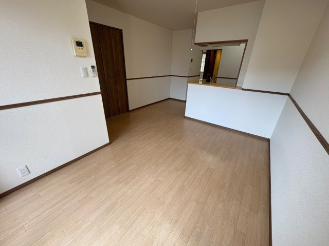 熊本市西区池上町のアパートの居間・リビング