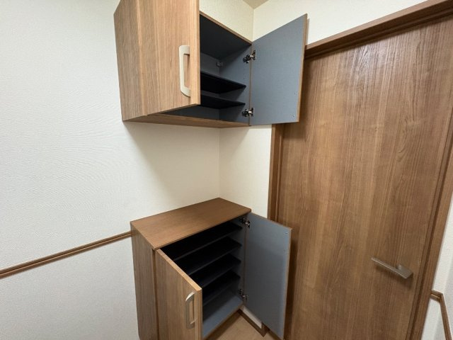 熊本市西区池上町のアパートの玄関
