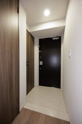 スカイグランデ津田沼の玄関|※写真は同タイプ住戸です。