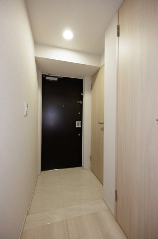 スカイグランデ津田沼の玄関|※写真は同タイプ住戸です。