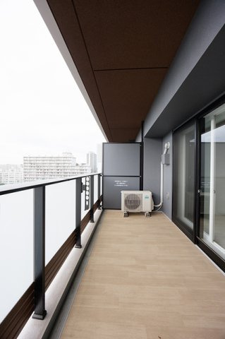 スカイグランデ津田沼のバルコニー|※写真は同タイプ住戸です。