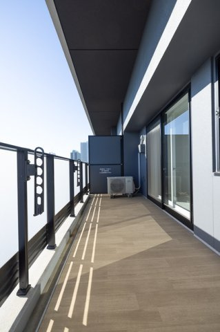 スカイグランデ津田沼のバルコニー|※写真は同タイプ住戸です。