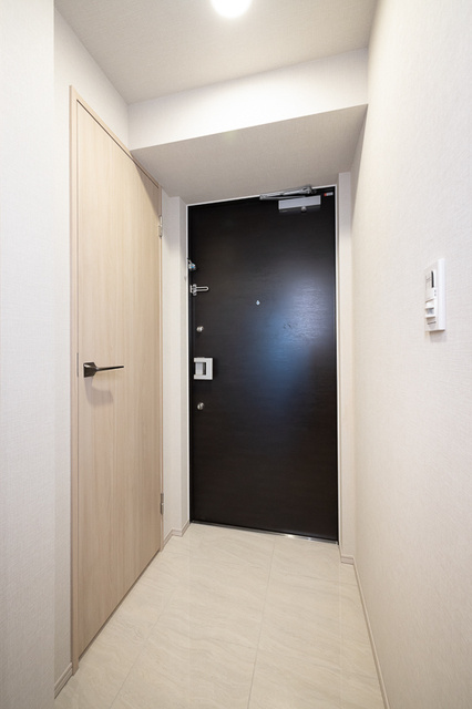 スカイグランデ津田沼の玄関|※写真は同タイプ住戸です。
