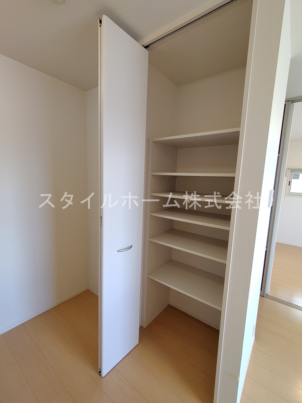 カーサ　デュエット　A棟の収納|別部屋写真です。