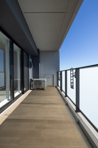 スカイグランデ津田沼のバルコニー|※写真は同タイプ住戸です。