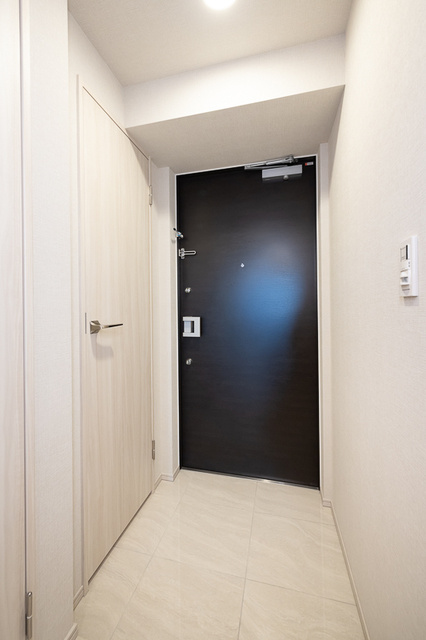 スカイグランデ津田沼の玄関|※写真は同タイプ住戸です。